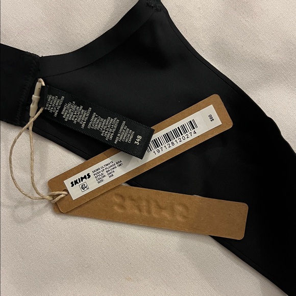 SKIMS ULTIMATE TEARDROP PUSH-UP BRA - Picture 3 of 3